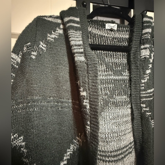 Kismet Black and Gray Geometric Women's Cardigan - Picture 2 of 4